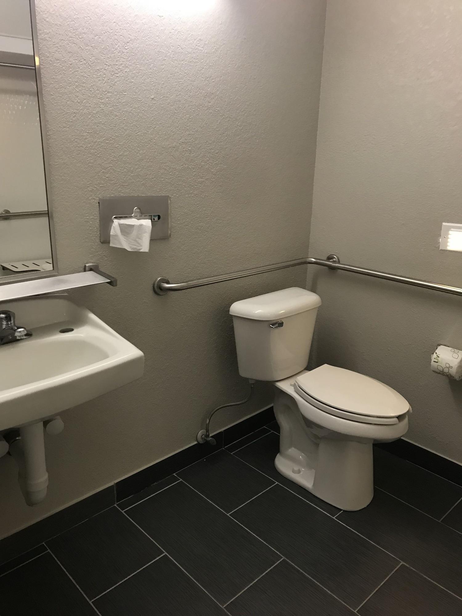 厄本代尔麦克罗特客栈&套房酒店 Urbandale 外观 照片